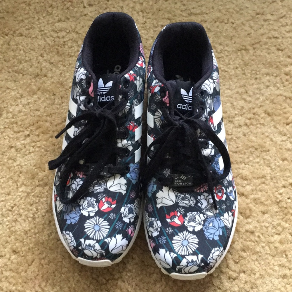 Floral Adidas flux style
